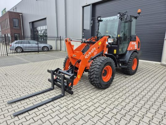 Kubota R090 - Wheel loader: picture 2 Kubota R090 - Wheel loader: picture 2