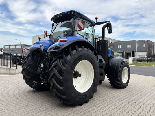 NEW HOLLAND T8.350 PLMi Genesis - Farm tractor: picture 3 NEW HOLLAND T8.350 PLMi Genesis - Farm tractor: picture 3