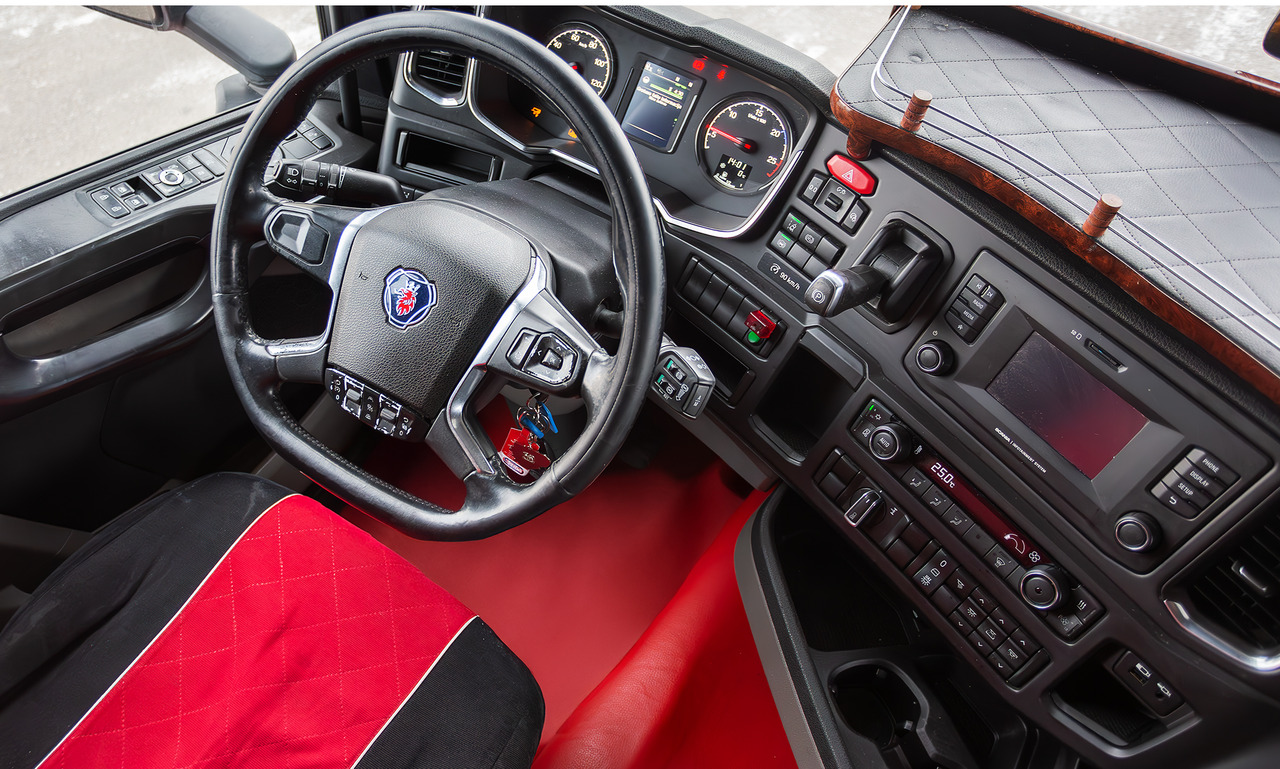 Tractor unit SCANIA R450: picture 10