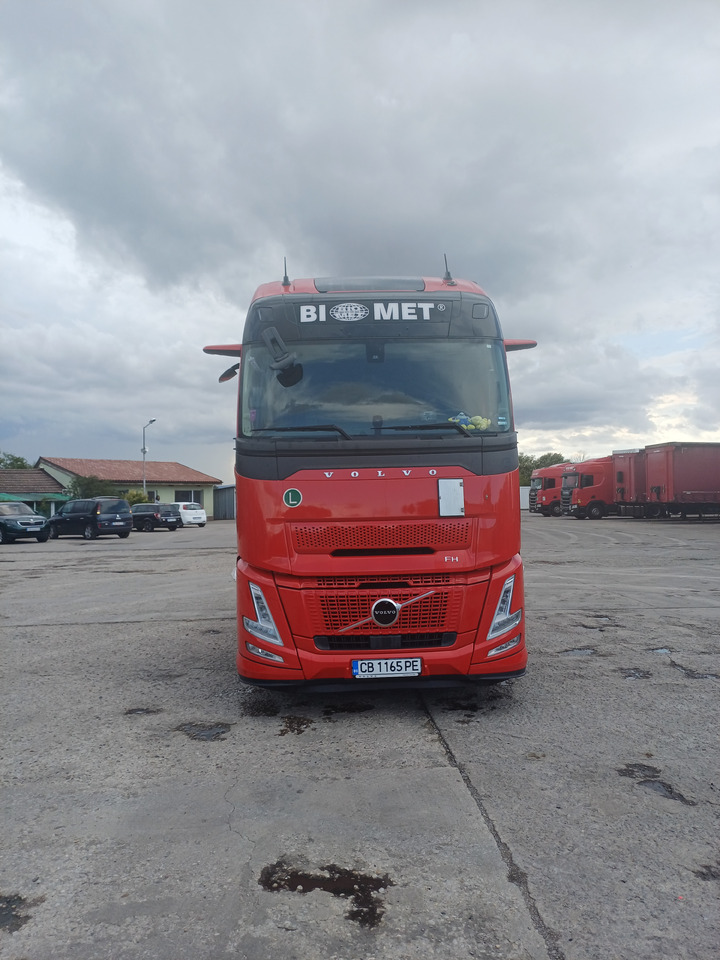 VOLVO FH 460T 4x2T , AERO , 3 PIECES - Tractor unit: picture 3 VOLVO FH 460T 4x2T , AERO , 3 PIECES - Tractor unit: picture 3