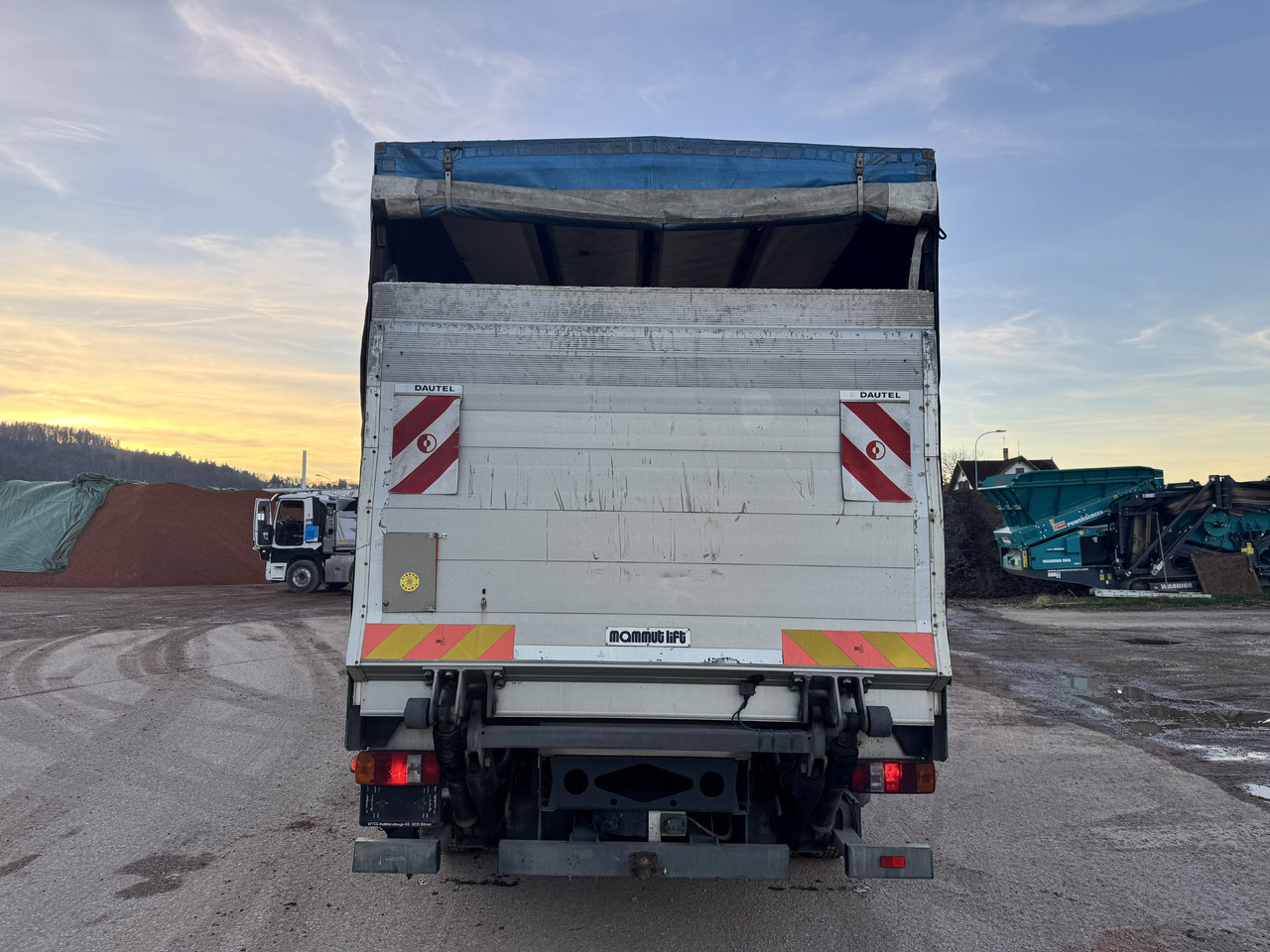 MERCEDES-BENZ Atego 818 - Curtain side truck: picture 4 MERCEDES-BENZ Atego 818 - Curtain side truck: picture 4