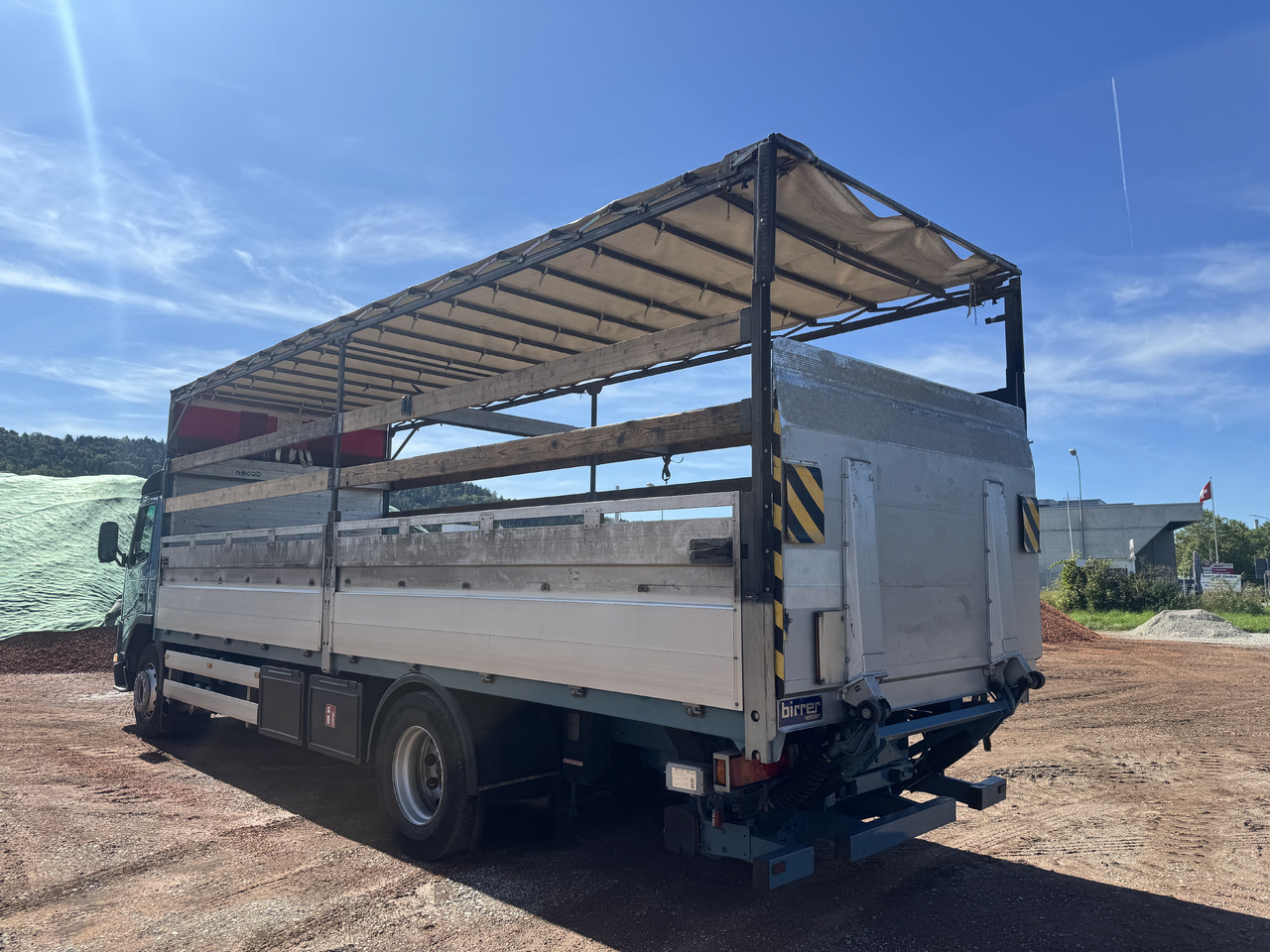 VOLVO FM7-290 4x2 Blache-Hebebühne - Curtain side truck: picture 3 VOLVO FM7-290 4x2 Blache-Hebebühne - Curtain side truck: picture 3