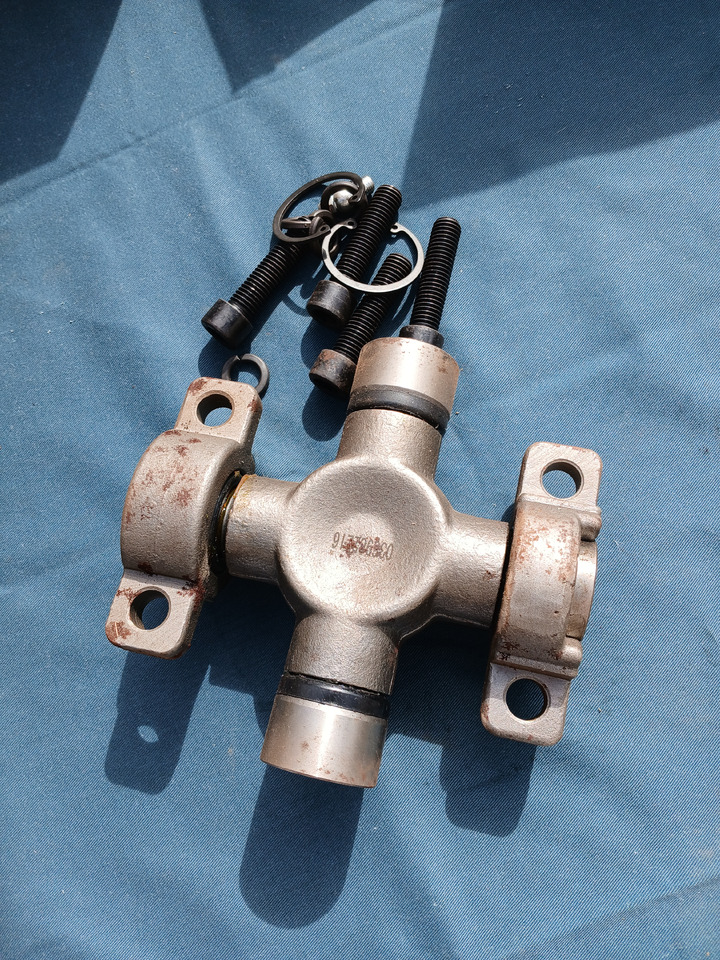 Joint cross for Scania  - Transmission: picture 1 Joint cross for Scania  - Transmission: picture 1