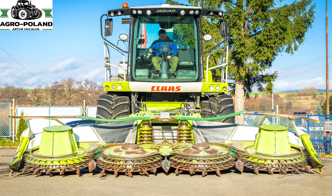 CLAAS JAGUAR 940 - 2014 ROK - 4X4 + ORBIS 600 + PU 300 - Forage harvester: picture 3 CLAAS JAGUAR 940 - 2014 ROK - 4X4 + ORBIS 600 + PU 300 - Forage harvester: picture 3