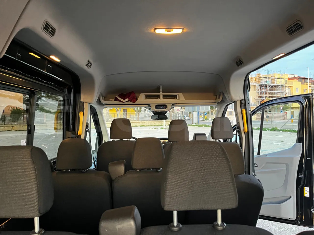 Minibus, Passenger van Ford Transit: picture 36