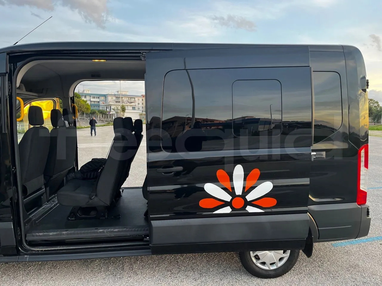 Minibus, Passenger van Ford Transit: picture 17