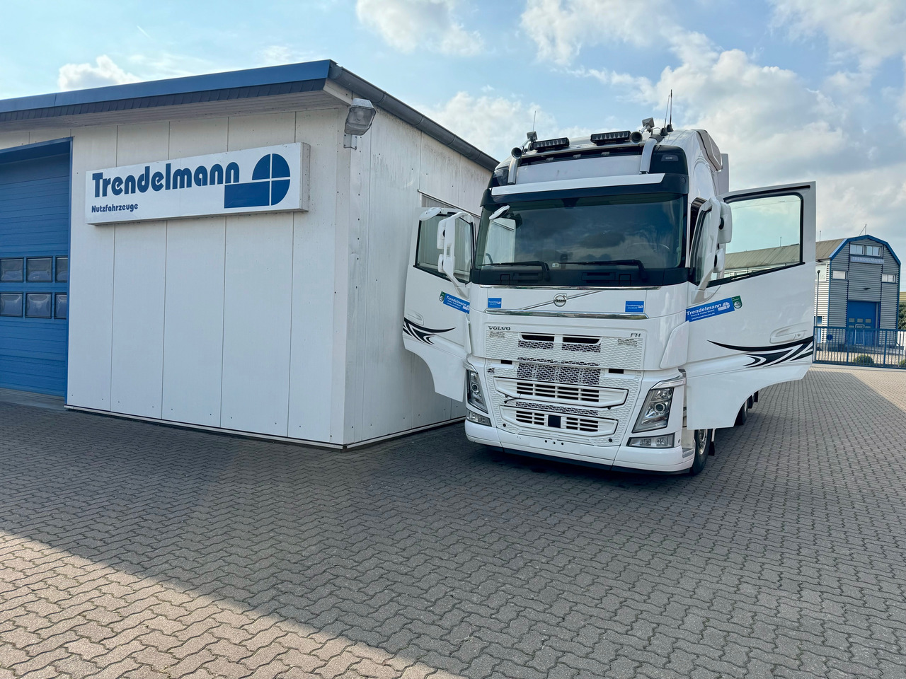 VOLVO Fh-13-540 6x4R - Hook lift truck: picture 5 VOLVO Fh-13-540 6x4R - Hook lift truck: picture 5