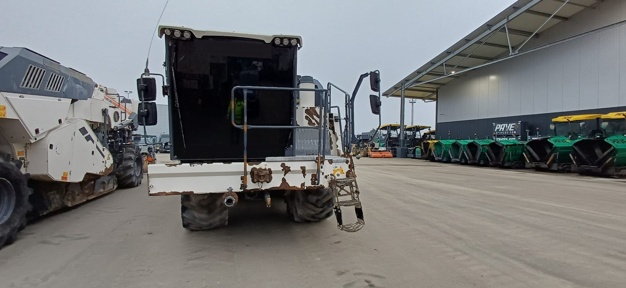 WIRTGEN WR 240i - Soil stabilizer: picture 4 WIRTGEN WR 240i - Soil stabilizer: picture 4