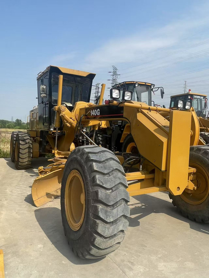 CATERPILLAR 140g used motor grader Source supply low price Road construction equipment - Grader: picture 5 CATERPILLAR 140g used motor grader Source supply low price Road construction equipment - Grader: picture 5