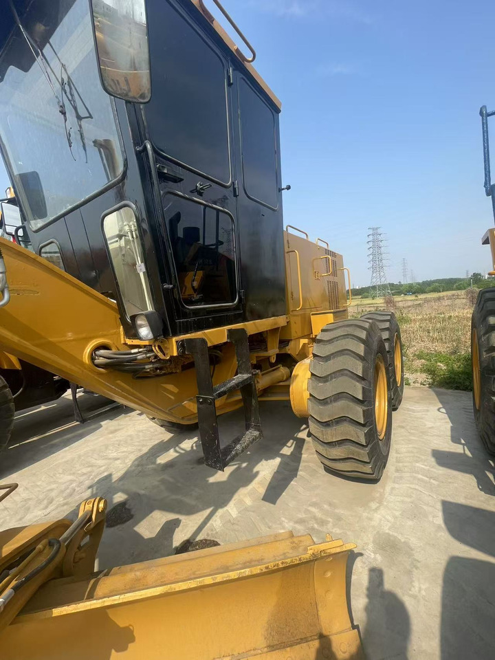 CATERPILLAR 140g used motor grader Source supply low price Road construction equipment - Grader: picture 3 CATERPILLAR 140g used motor grader Source supply low price Road construction equipment - Grader: picture 3