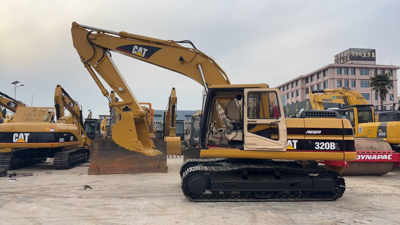 CATERPILLAR 320BL used excavator low price for sale - Crawler excavator: picture 1 CATERPILLAR 320BL used excavator low price for sale - Crawler excavator: picture 1