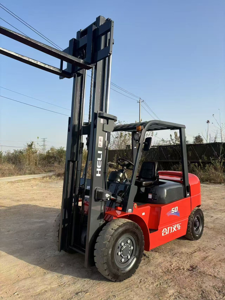 HELI Heli5ton diesel forklift Customizable mast available - Diesel forklift: picture 4 HELI Heli5ton diesel forklift Customizable mast available - Diesel forklift: picture 4