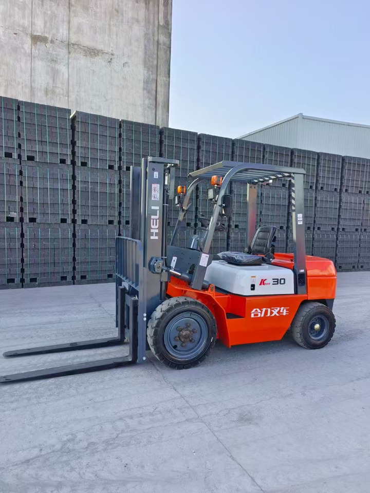 HELI heli 3 ton diesel forklift Customizable mast clamps low price - Diesel forklift: picture 5 HELI heli 3 ton diesel forklift Customizable mast clamps low price - Diesel forklift: picture 5