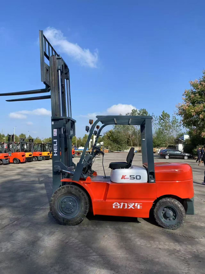 HELI k50 used diesel forklift Customizable mast clamps - Diesel forklift: picture 3 HELI k50 used diesel forklift Customizable mast clamps - Diesel forklift: picture 3