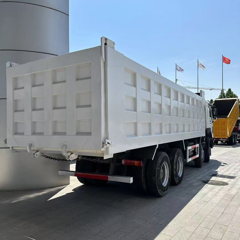 SINOTRUK howo 8x4 dump truck 371 375 420 430 Customizable - Tipper: picture 2 SINOTRUK howo 8x4 dump truck 371 375 420 430 Customizable - Tipper: picture 2