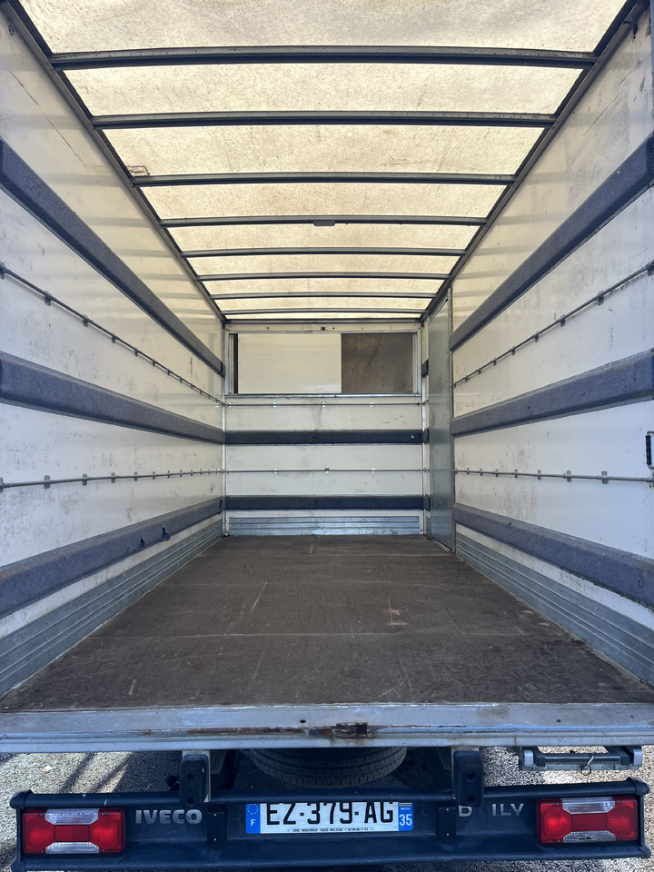 IVECO DAILY - Closed box van: picture 5 IVECO DAILY - Closed box van: picture 5