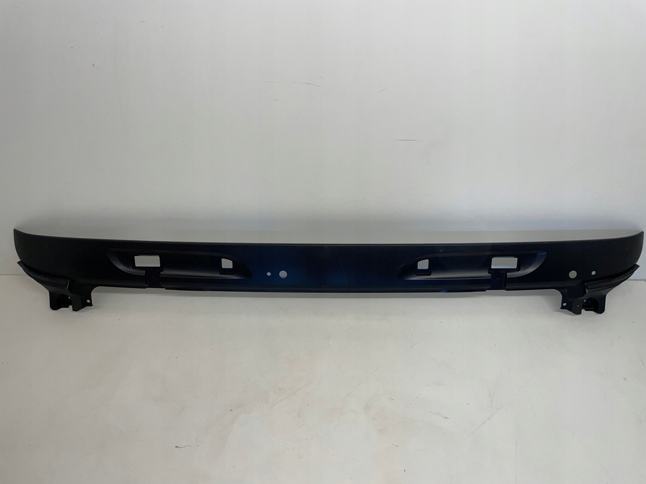 PODSZYBIE OSŁONA MASKOWNICA DAF CF 1980795 - Windscreen for Truck: picture 1 PODSZYBIE OSŁONA MASKOWNICA DAF CF 1980795 - Windscreen for Truck: picture 1