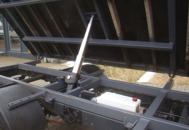 Iveco DAILY 35 C 3-STONNA WYWROTKA - Tipper van: picture 5 Iveco DAILY 35 C 3-STONNA WYWROTKA - Tipper van: picture 5