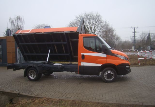 Iveco DAILY 35 C 3-STONNA WYWROTKA - Tipper van: picture 4 Iveco DAILY 35 C 3-STONNA WYWROTKA - Tipper van: picture 4