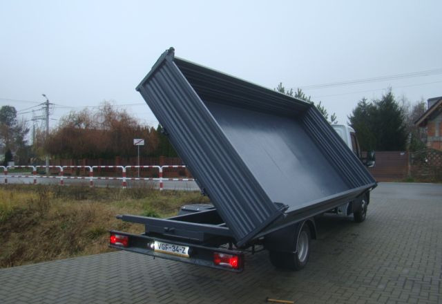 Iveco DAILY 50 C 17 3.0TDI WYWROTKA 4.70M 3.5T KLIMATRONIK - Tipper van: picture 4 Iveco DAILY 50 C 17 3.0TDI WYWROTKA 4.70M 3.5T KLIMATRONIK - Tipper van: picture 4