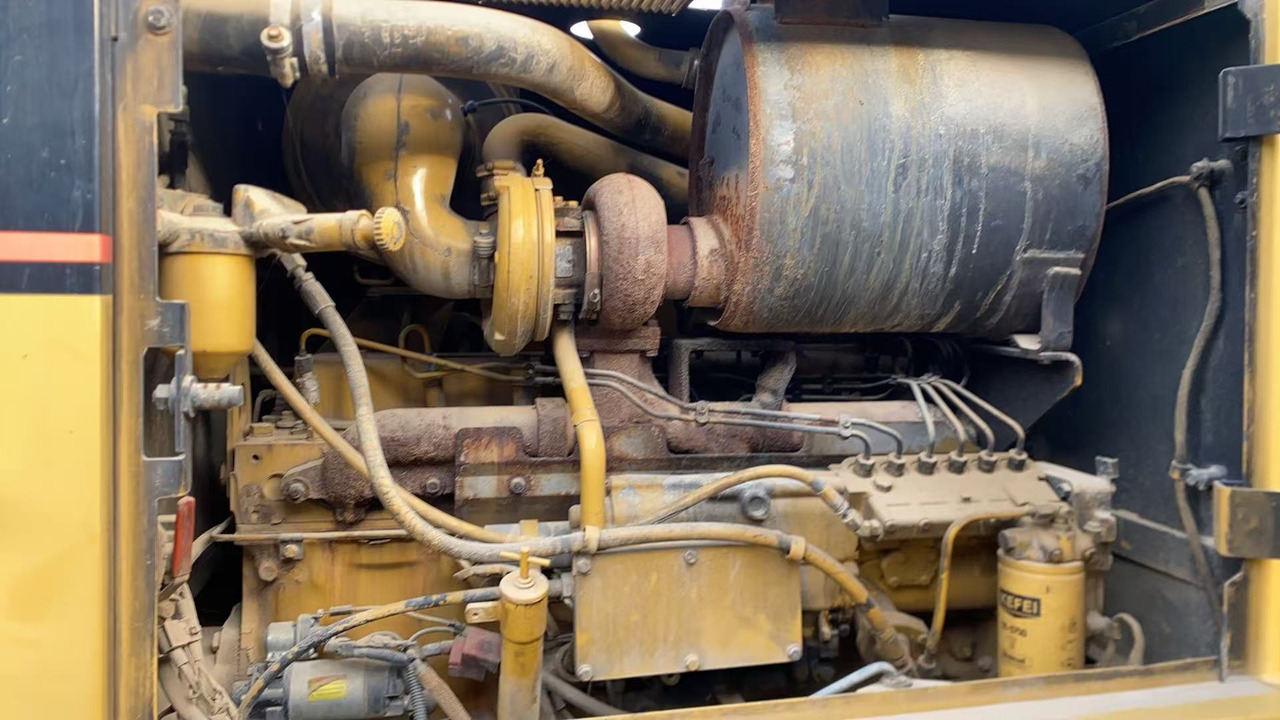 CATERPILLAR 140H - Grader: picture 3 CATERPILLAR 140H - Grader: picture 3