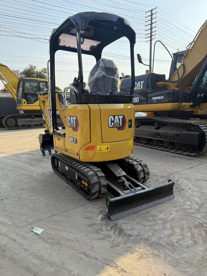 CATERPILLAR 301.7 - Mini excavator: picture 3 CATERPILLAR 301.7 - Mini excavator: picture 3