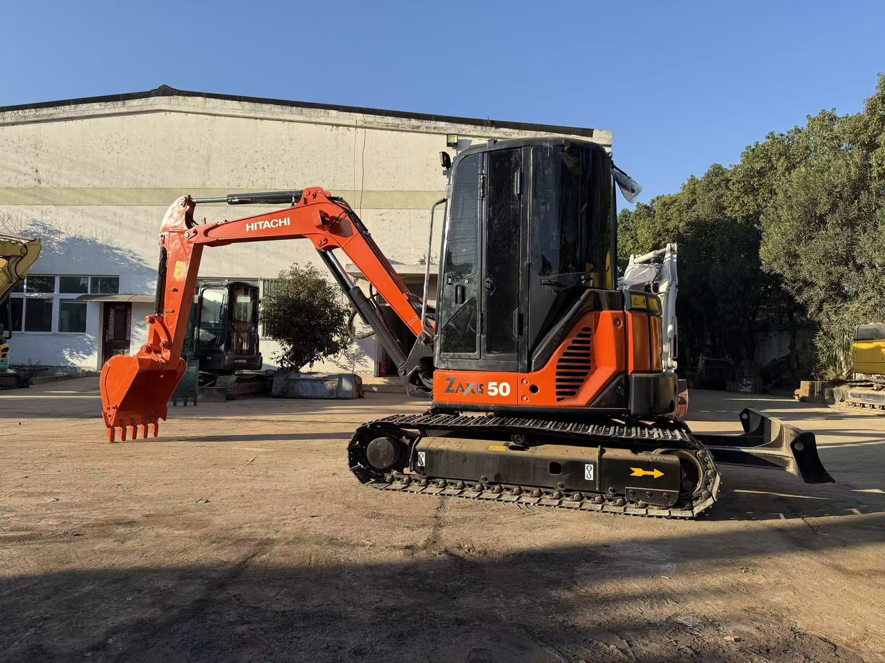 HITACHI 5 ton ZX50U with CE - Mini excavator: picture 1 HITACHI 5 ton ZX50U with CE - Mini excavator: picture 1