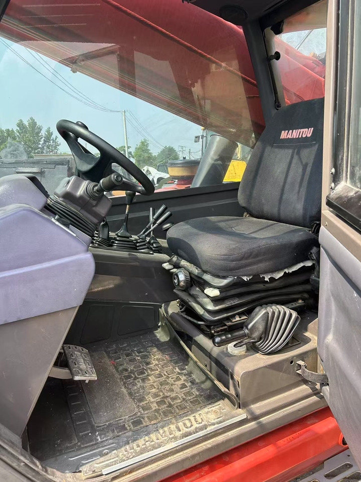 MANITOU MT1740 with 17M - Telescopic handler: picture 5 MANITOU MT1740 with 17M - Telescopic handler: picture 5