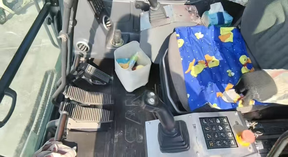 SANY 150 TON SCC1500 Crawler Crane - Crawler crane: picture 5 SANY 150 TON SCC1500 Crawler Crane - Crawler crane: picture 5