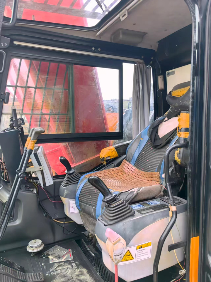 SANY 90 TON SCC900E Crawler Crane - Crawler crane: picture 5 SANY 90 TON SCC900E Crawler Crane - Crawler crane: picture 5