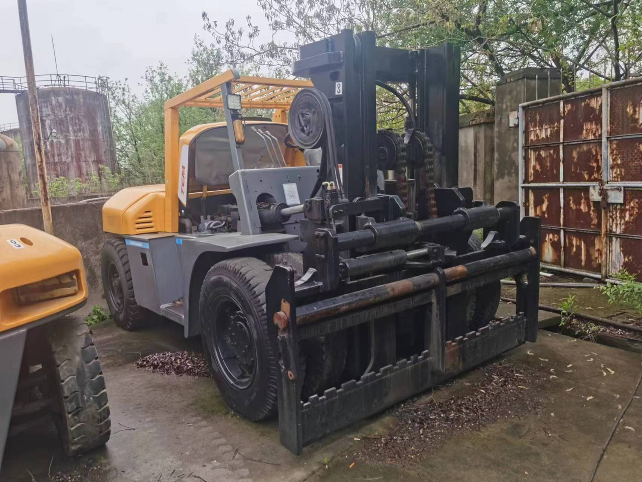 TCM 10 ton FD100 with side shifter - Diesel forklift: picture 4 TCM 10 ton FD100 with side shifter - Diesel forklift: picture 4