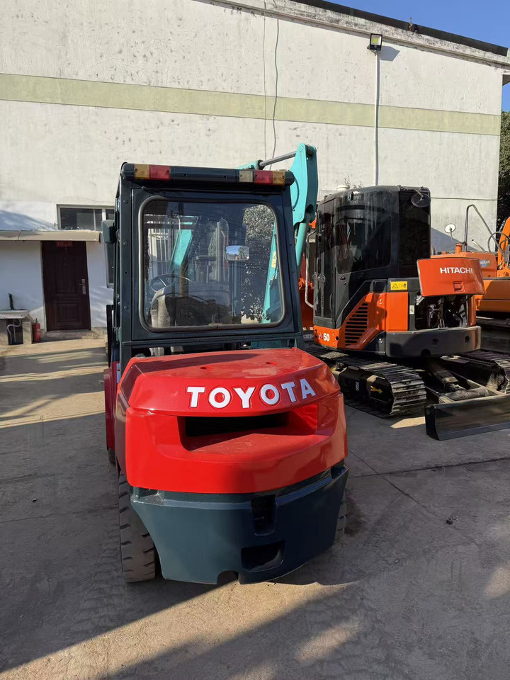 TOYOTA 3 ton FD30 - Diesel forklift: picture 3 TOYOTA 3 ton FD30 - Diesel forklift: picture 3