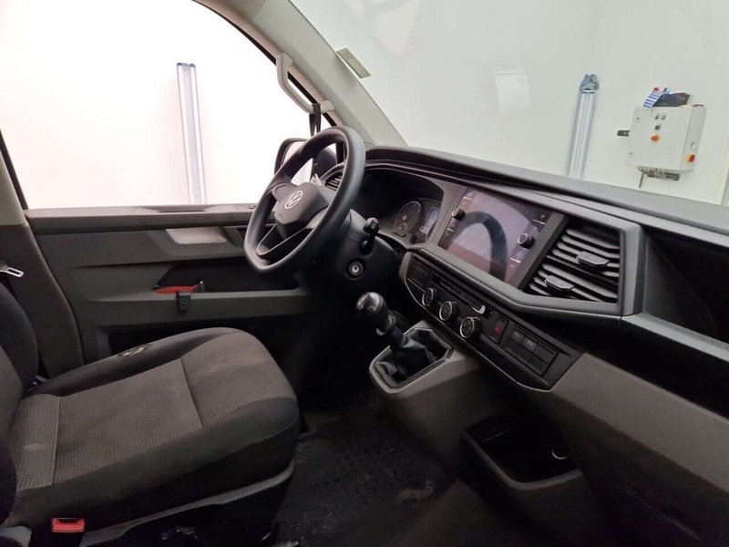 Volkswagen Transporter 2.0 TDI L2H1 DC Airco/NAV/PDC - Commercial vehicle: picture 4 Volkswagen Transporter 2.0 TDI L2H1 DC Airco/NAV/PDC - Commercial vehicle: picture 4