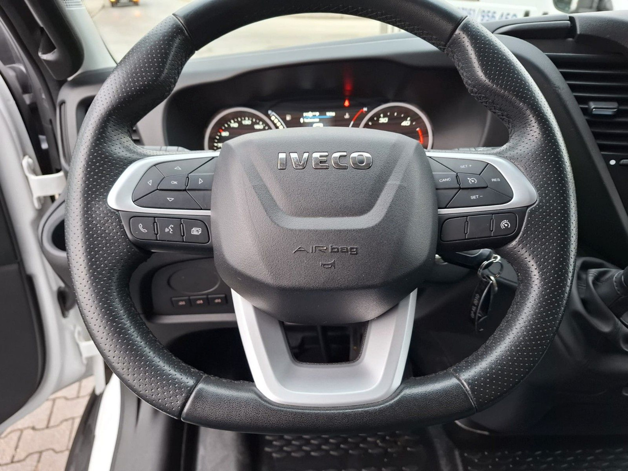 Closed box van Iveco 35-160P/A8, Klima, HiMatik, LED, Luft,: picture 8