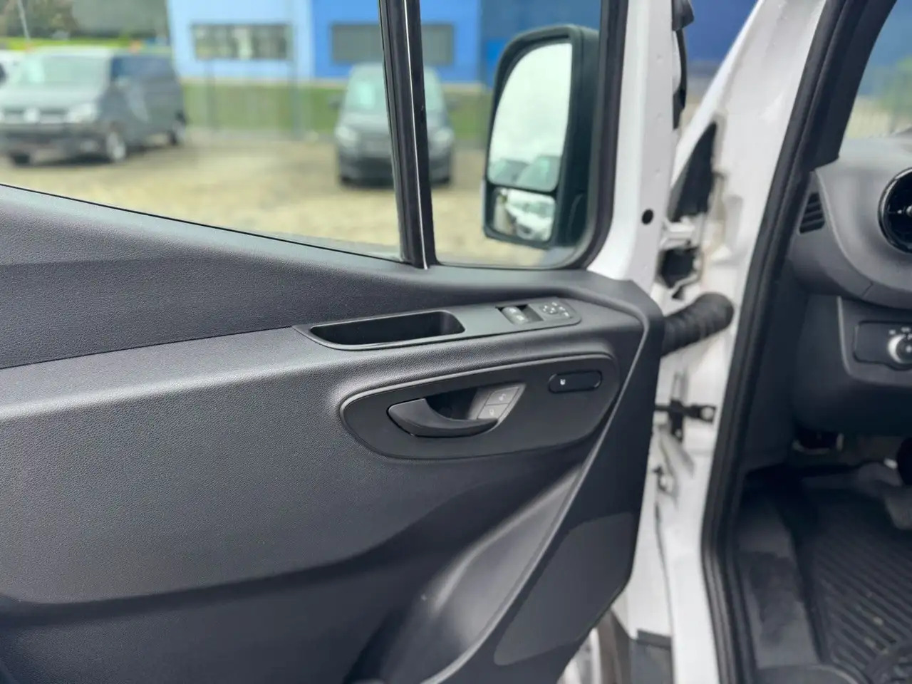 Mercedes-Benz Sprinter 317 CDI Lang Hoch Klima MBUX AHK 2,8t - Panel van: picture 5 Mercedes-Benz Sprinter 317 CDI Lang Hoch Klima MBUX AHK 2,8t - Panel van: picture 5