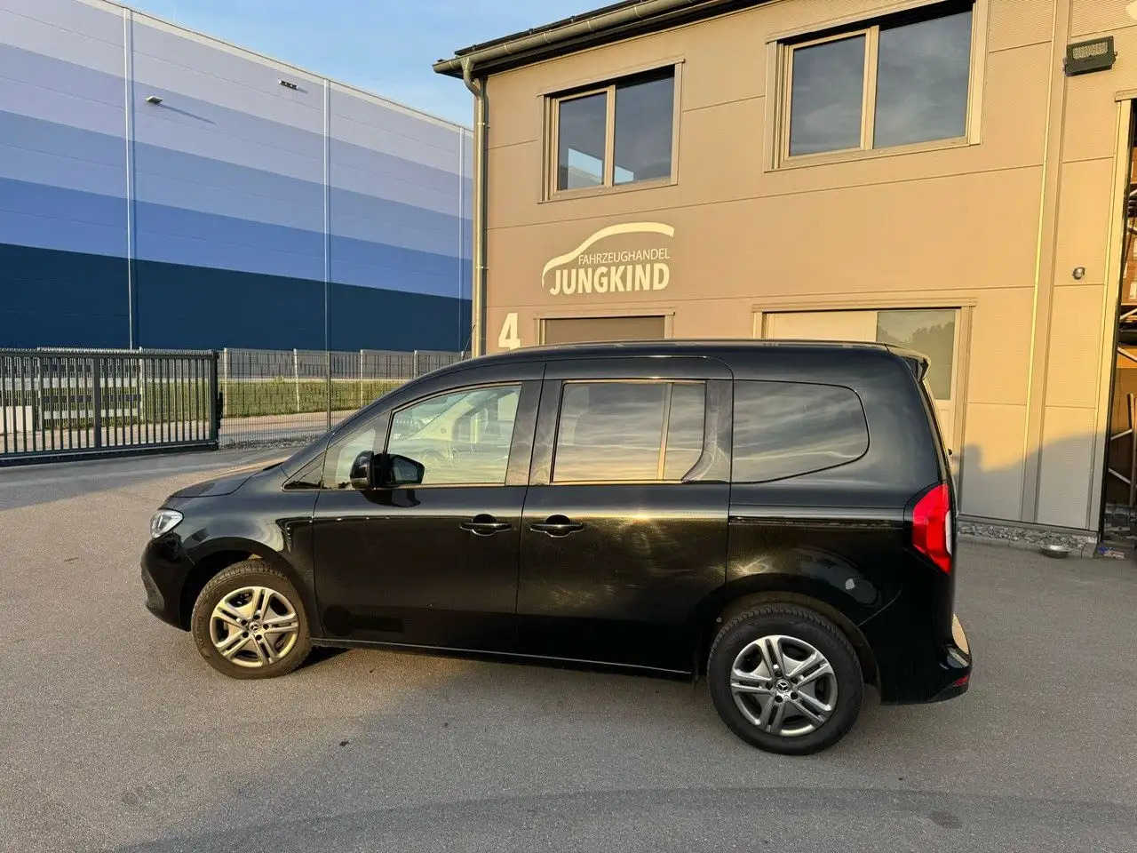 Mercedes-Benz T-Class T -Klasse 160 d standard - Car: picture 1 Mercedes-Benz T-Class T -Klasse 160 d standard - Car: picture 1