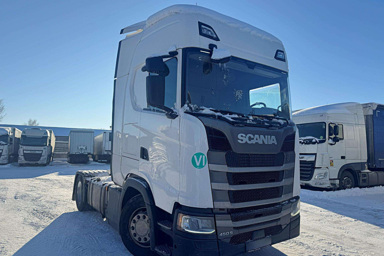 Scania S450 - Tractor unit: picture 5 Scania S450 - Tractor unit: picture 5