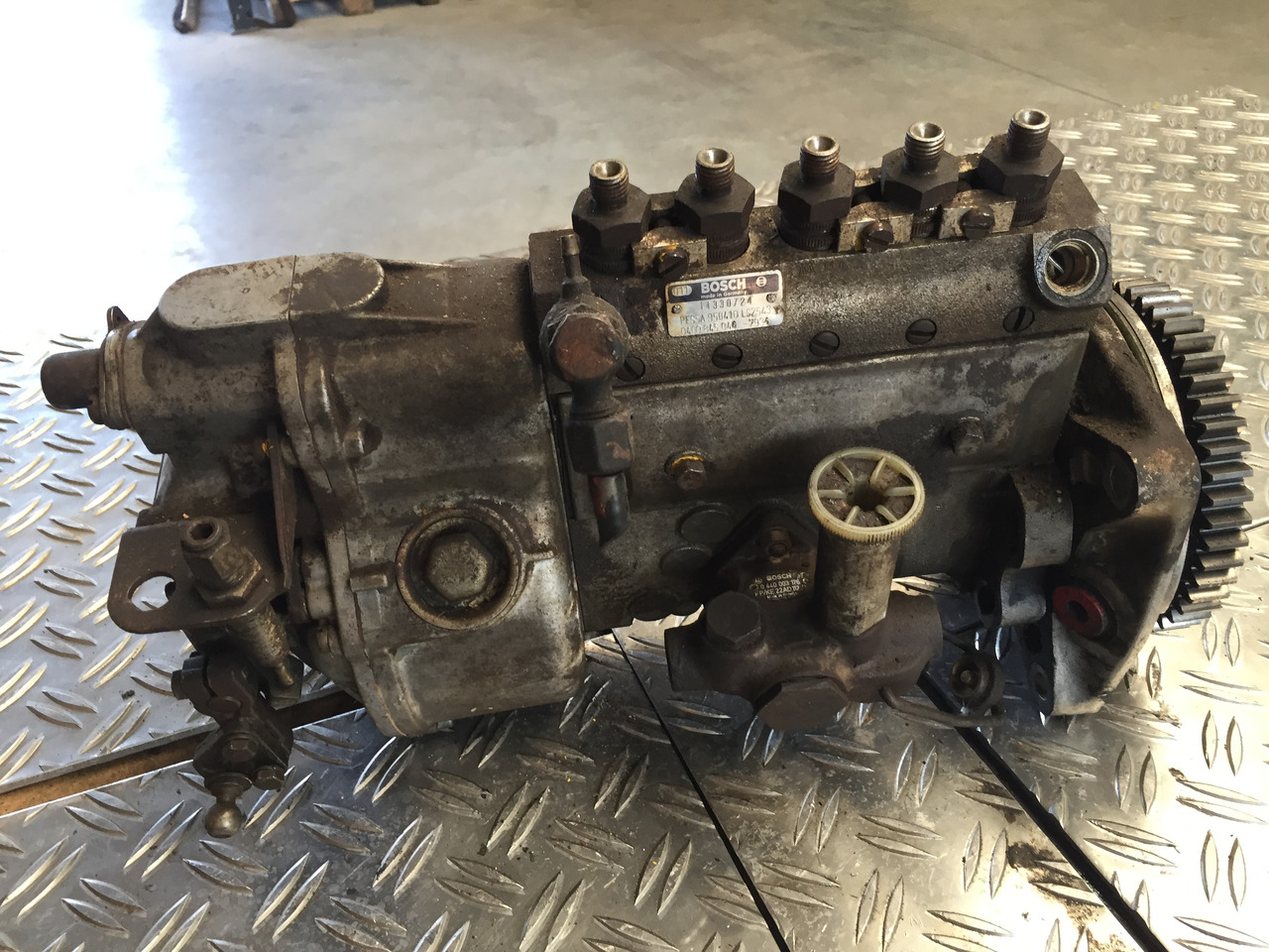 Gebrauchte Einspritzpumpe MAN, Bosch - Nr. : 0 400 845 046 7934 - Fuel pump for Truck: picture 5 Gebrauchte Einspritzpumpe MAN, Bosch - Nr. : 0 400 845 046 7934 - Fuel pump for Truck: picture 5