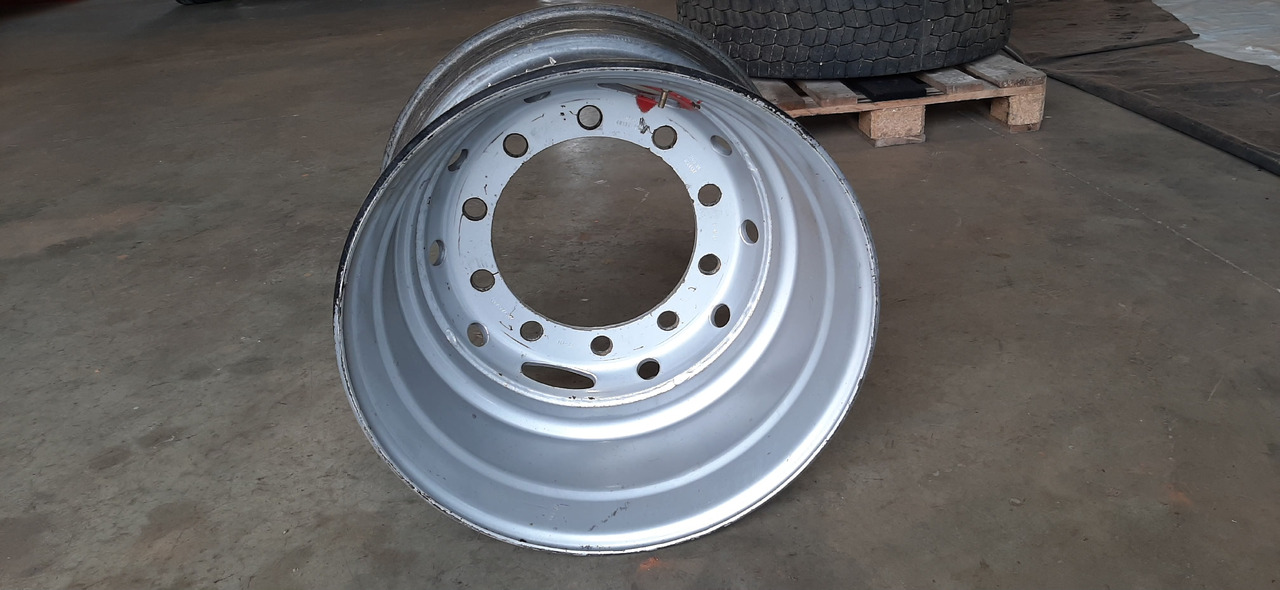 Gebrauchte Felgen 14 x 22,5 für Reifengröße 445 x 65 x 22,5, Artikel - Nr. : 99.99999 - 9999 - Rim for Truck: picture 3 Gebrauchte Felgen 14 x 22,5 für Reifengröße 445 x 65 x 22,5, Artikel - Nr. : 99.99999 - 9999 - Rim for Truck: picture 3