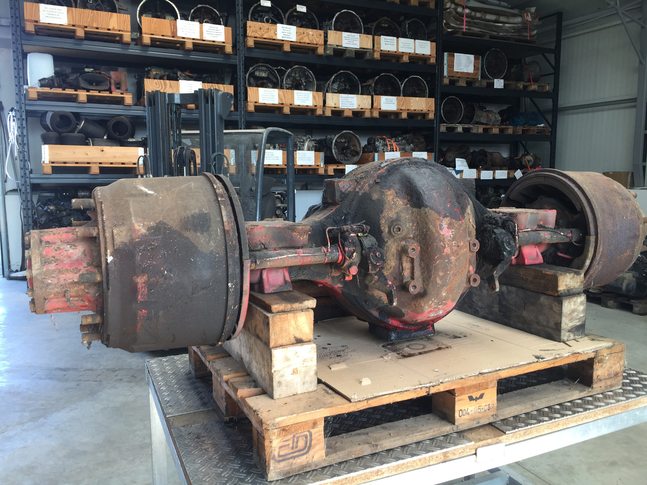 Gebrauchte Hinterachse MAN F2000, 26.422, Typ : HY 110, 13 Tonnen, Artikel - Nr. : 81.99999 - 9999 - Rear axle for Truck: picture 1 Gebrauchte Hinterachse MAN F2000, 26.422, Typ : HY 110, 13 Tonnen, Artikel - Nr. : 81.99999 - 9999 - Rear axle for Truck: picture 1