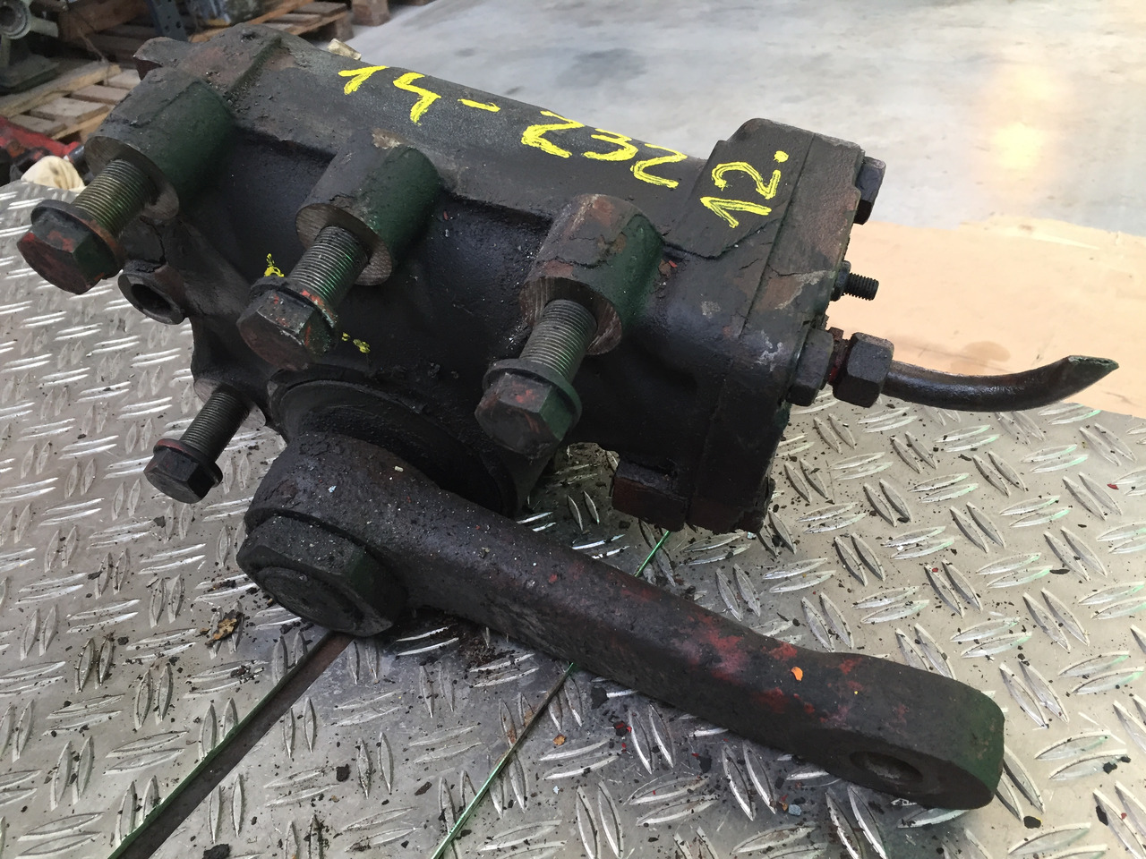 Steering gear for Truck Gebrauchtes Lenkgetriebe MAN F90, 14.232, Artikel - Nr.: 81.9999 - 9999: picture 6 Steering gear for Truck Gebrauchtes Lenkgetriebe MAN F90, 14.232, Artikel - Nr.: 81.9999 - 9999: picture 6