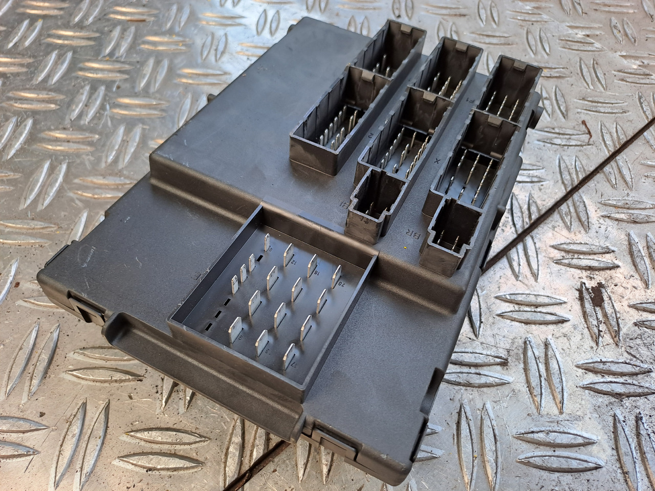 Gebrauchtes MAN TGX 26.440 Steuergerät zentraler Bordrechner, Artikel - Nr.: 81.25806 - 7096 - ECU for Truck: picture 5 Gebrauchtes MAN TGX 26.440 Steuergerät zentraler Bordrechner, Artikel - Nr.: 81.25806 - 7096 - ECU for Truck: picture 5