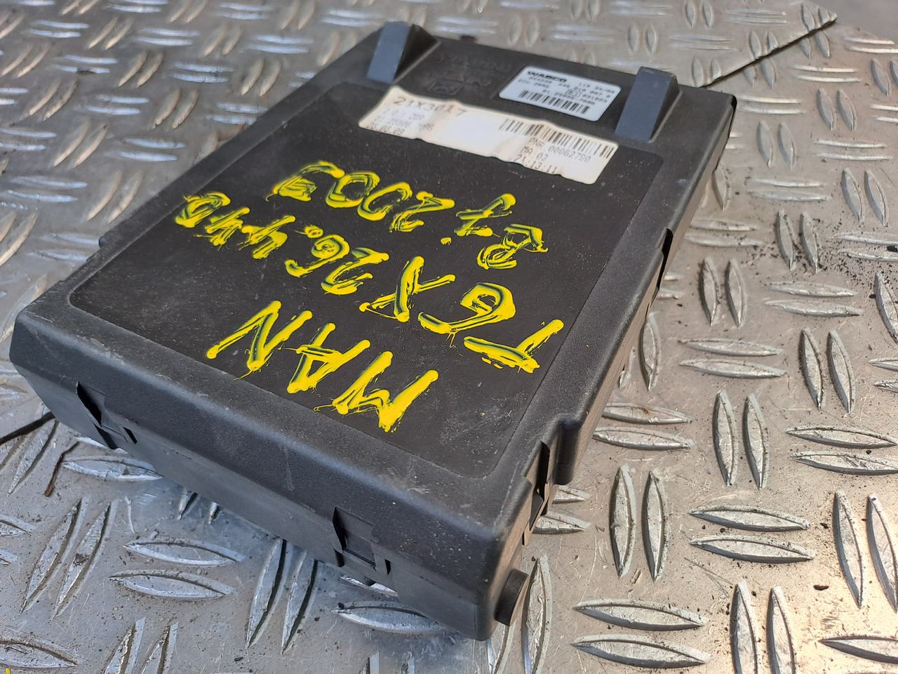 Gebrauchtes MAN TGX 26.440 Steuergerät zentraler Bordrechner, Artikel - Nr.: 81.25806 - 7096 - ECU for Truck: picture 2 Gebrauchtes MAN TGX 26.440 Steuergerät zentraler Bordrechner, Artikel - Nr.: 81.25806 - 7096 - ECU for Truck: picture 2