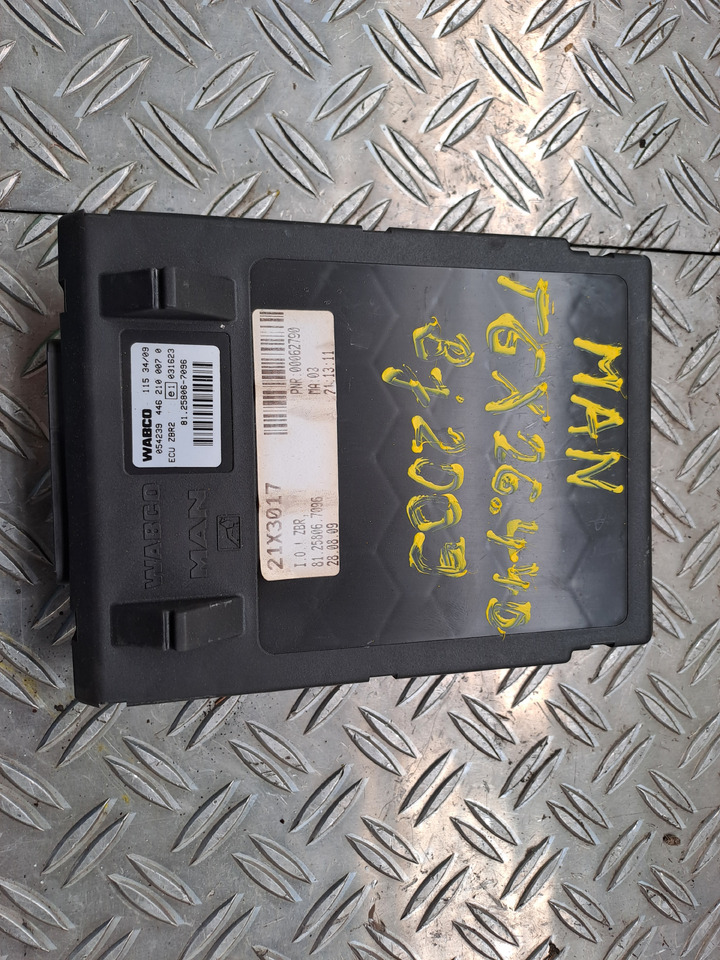 Gebrauchtes MAN TGX 26.440 Steuergerät zentraler Bordrechner, Artikel - Nr. : 81.25806 - 7096 - ECU for Truck: picture 5 Gebrauchtes MAN TGX 26.440 Steuergerät zentraler Bordrechner, Artikel - Nr. : 81.25806 - 7096 - ECU for Truck: picture 5