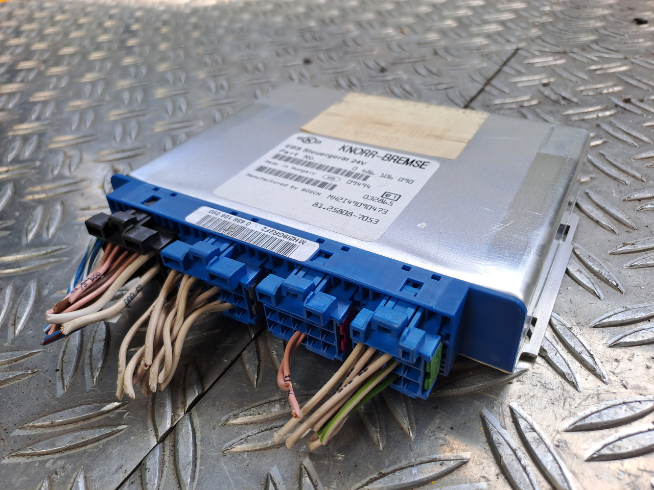 Gebrauchtes MAN TGX 26.480 Steuergerät EBS 5, elektr. Bremssystem , Artikel - Nr.: 81.25808 - 7053 - ECU for Truck: picture 1 Gebrauchtes MAN TGX 26.480 Steuergerät EBS 5, elektr. Bremssystem , Artikel - Nr.: 81.25808 - 7053 - ECU for Truck: picture 1