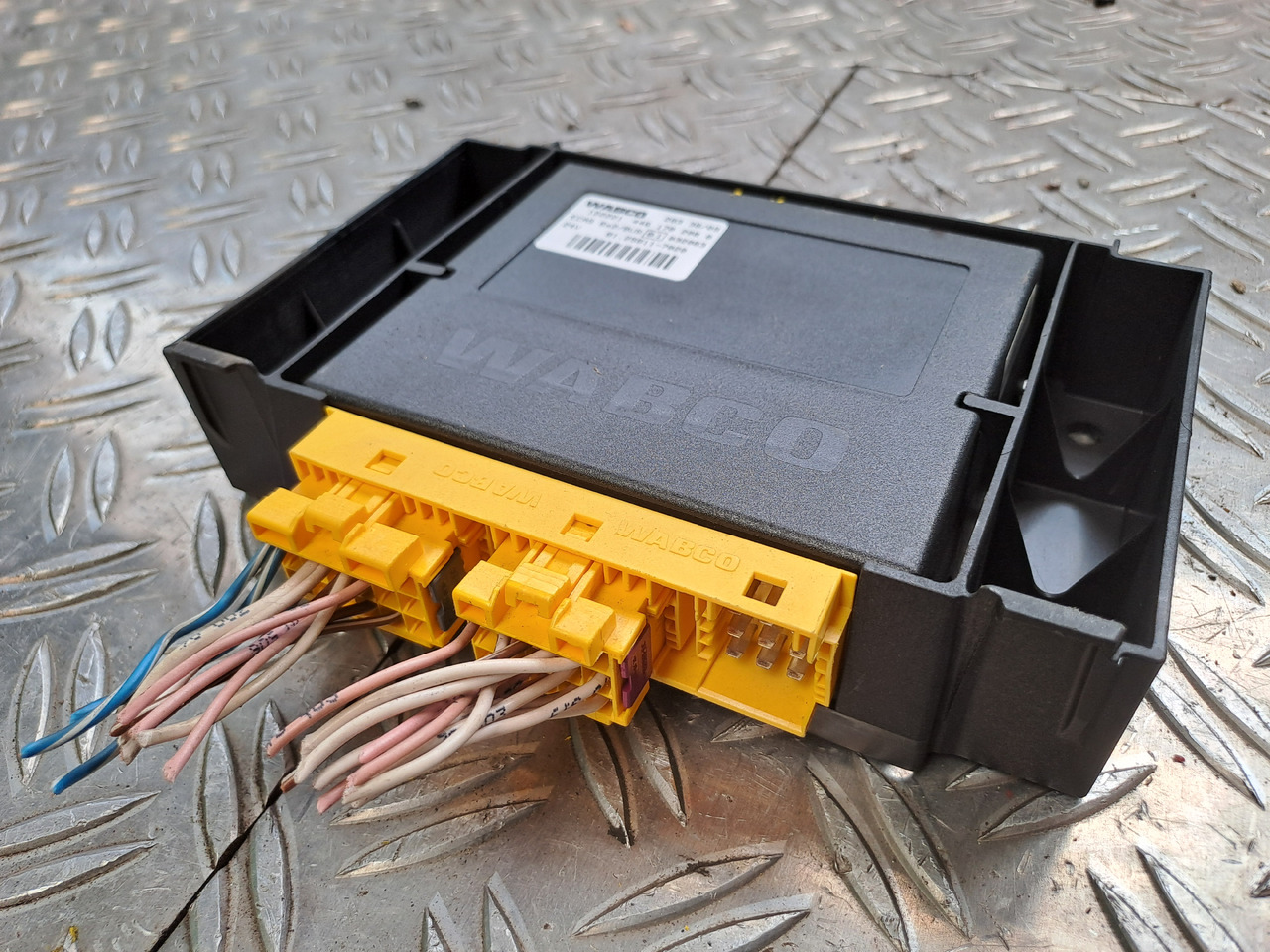 Gebrauchtes MAN TGX 26.480 Steuergerät ECAS Luftfederung , Artikel - Nr. : 81.25811 - 7020 - ECU for Truck: picture 2 Gebrauchtes MAN TGX 26.480 Steuergerät ECAS Luftfederung , Artikel - Nr. : 81.25811 - 7020 - ECU for Truck: picture 2