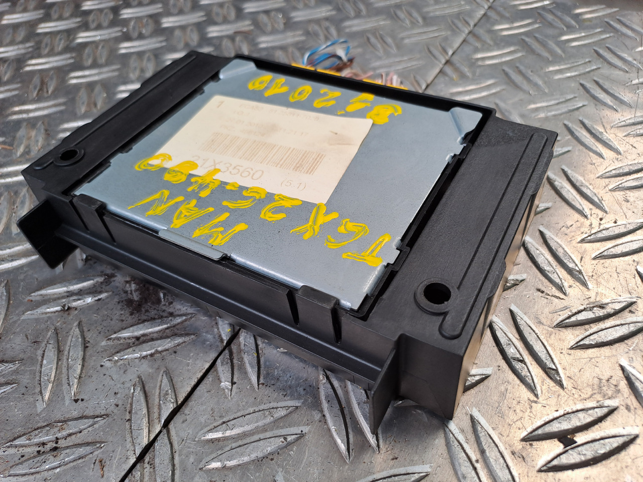 Gebrauchtes MAN TGX 26.480 Steuergerät ECAS Luftfederung , Artikel - Nr. : 81.25811 - 7020 - ECU for Truck: picture 5 Gebrauchtes MAN TGX 26.480 Steuergerät ECAS Luftfederung , Artikel - Nr. : 81.25811 - 7020 - ECU for Truck: picture 5