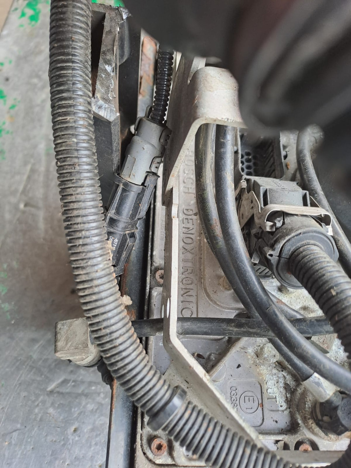 MAN TGX 26.440 Baujahr 2010 AdBlue Steuerung Bosch Denoxtronik - AdBlue tank for Truck: picture 3 MAN TGX 26.440 Baujahr 2010 AdBlue Steuerung Bosch Denoxtronik - AdBlue tank for Truck: picture 3