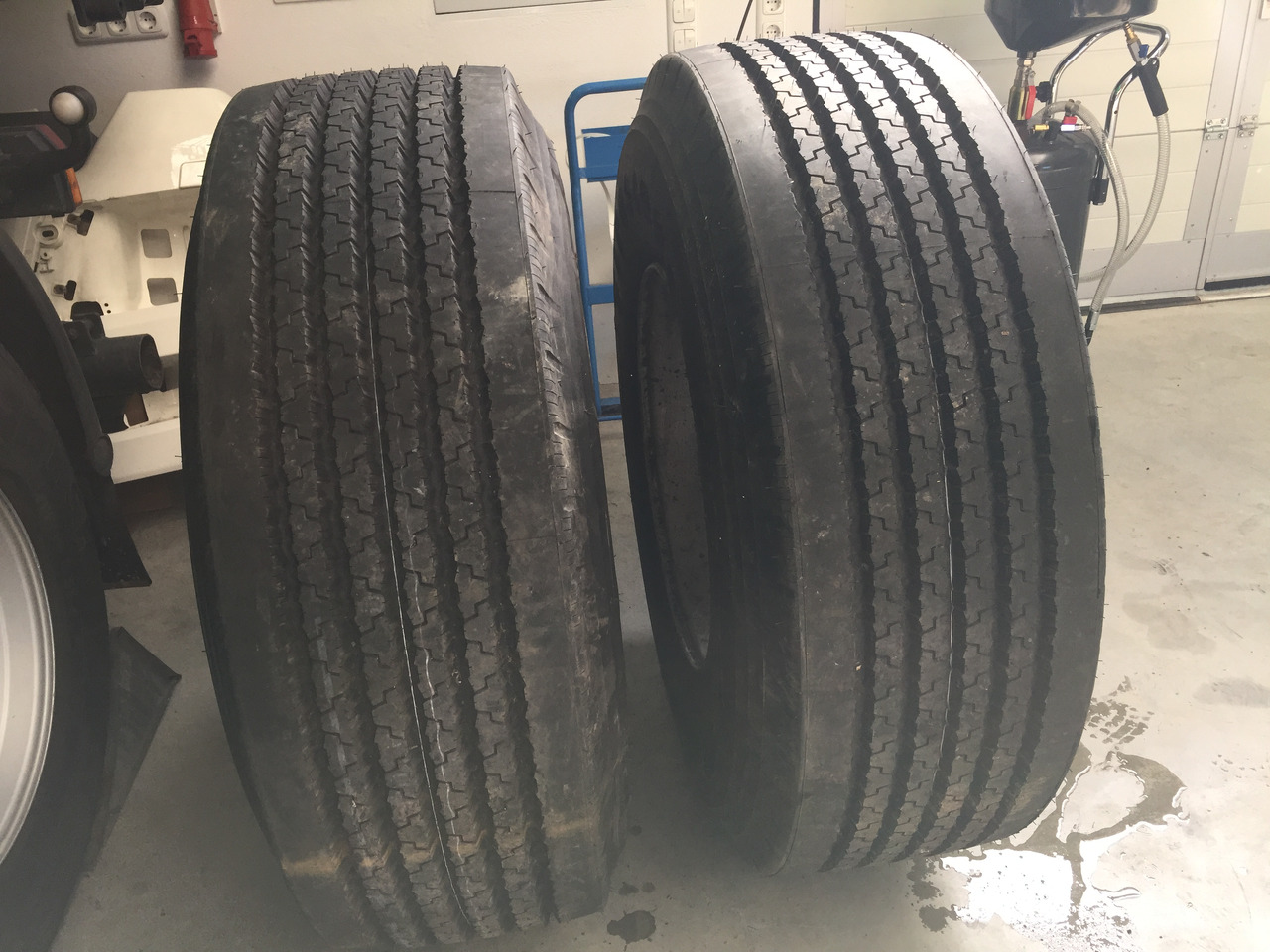 Neue Reifen, Firestone TSP - 3000, Größe : 425 / 65 R x 22,5 - 2 Stück mit Felgen - Tire for Truck: picture 2 Neue Reifen, Firestone TSP - 3000, Größe : 425 / 65 R x 22,5 - 2 Stück mit Felgen - Tire for Truck: picture 2