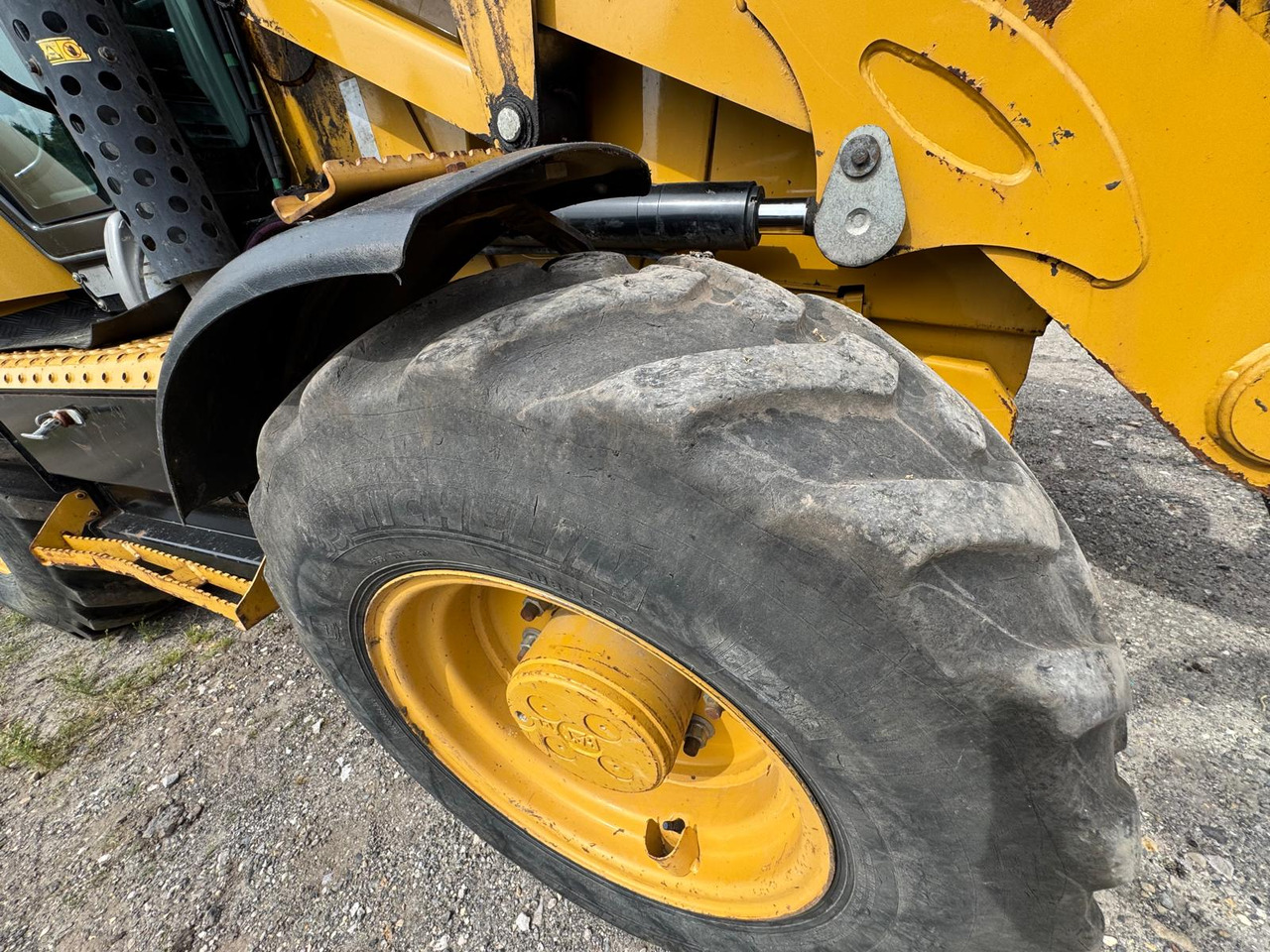 CATERPILLAR 432 F2 - Excavator: picture 2 CATERPILLAR 432 F2 - Excavator: picture 2